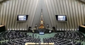 اعتراض تند وتیز نماینده مجلس به عیدی تعیین شده کارگران و فرهنگیان