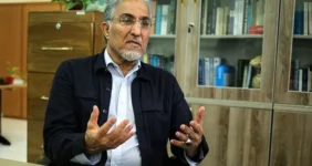 دلار را به بالای ۱۱۰ هزار تومان می‌رسد | نظام در تنگنای انتخاب بین بقای خود یا مافیا