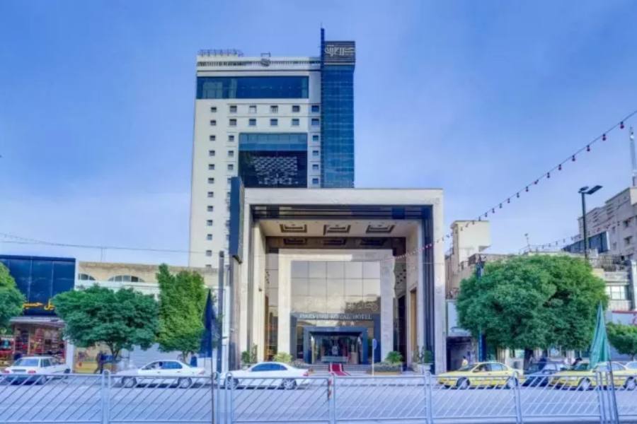 انتخاب روزهای غیرتعطیل برای سفر مشهد