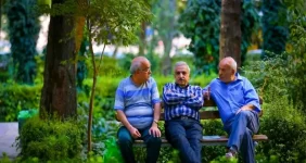 بازنشستگان منتظر پیامک واریزی باشند