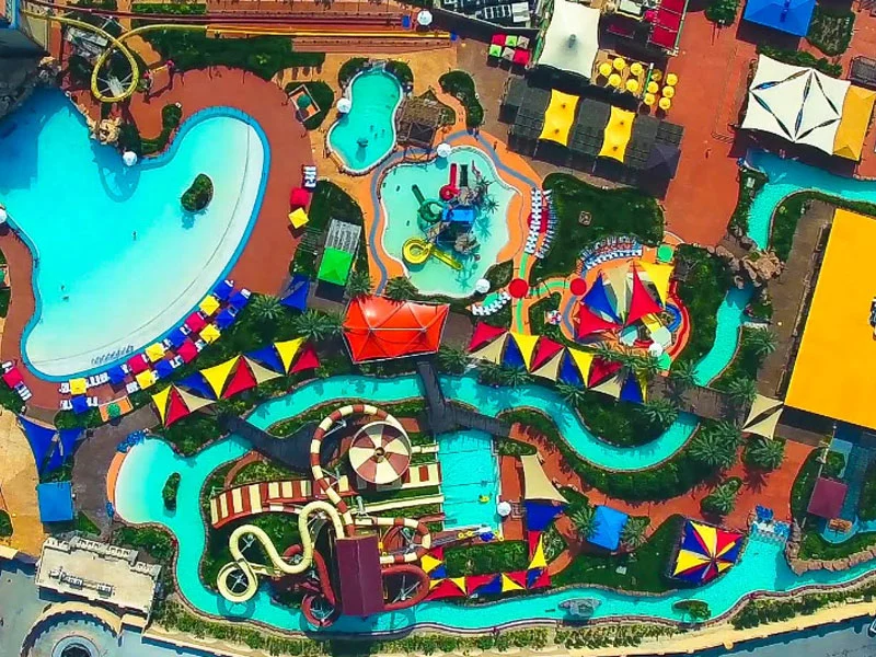 پارک آبی از تفریحات کیش