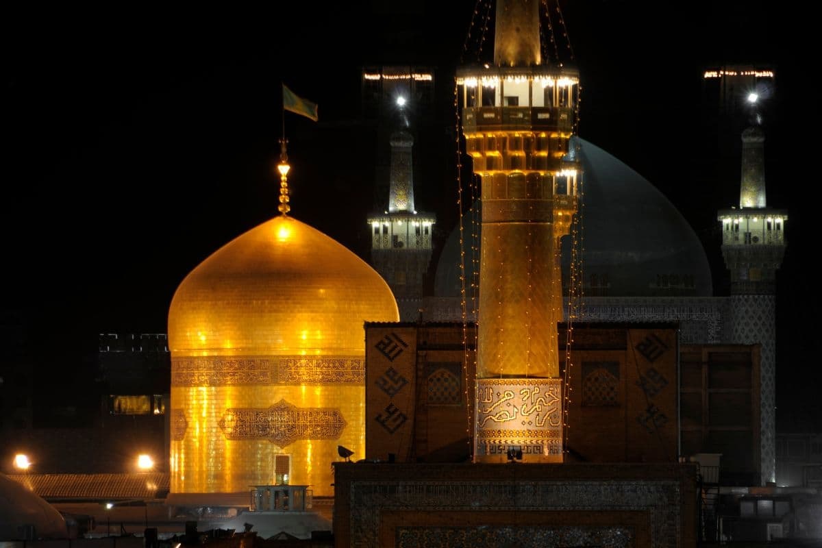 گنبد طلای حرم مطهر امام رضا (ع)