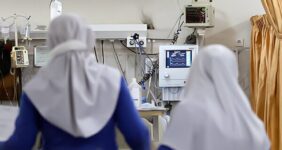 بازیگر مشهور در آی سی یو بستری شد/ مردم دعا کنند