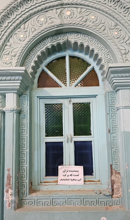 تزیینات مسجد رنگونی‌ها پشت داربست‌های بازارچه پنهان شد