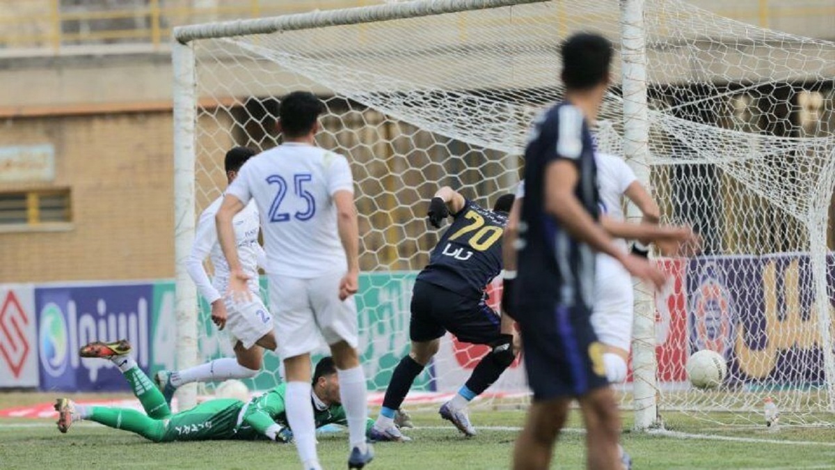 تساوی بدون گل استقلال خوزستان مقابل پیکان