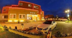 عباسی: ۱۰ هزار گردشگر خارجی در هتل‌های جهانگردی ایران اقامت کردند