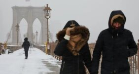 مرگ ۱۳ نفر بر اثر طوفان زمستانی در آمریکا