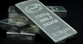معامله 2.3 تن نقره در بورس