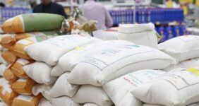 یارانه کالای اساسی به جای واردکننده باید به مردم برسد