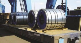 ارزآوری ۸۶۰ میلیون دلاری صادرات گروه فولاد مبارکه در ۱۰ ماهه ۱۴۰۴