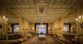 اولین واکنش به خبر جنجالی درباره کاخ نیاوران / جواهرات و اشیاء کاخ نیاوران به کجا منتقل شد؟