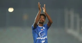 بازیکن جنجالی استقلال آماده بازگشت به میدان شد