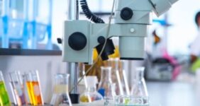 تأکید مدیرکل آزمایشگاه‌ مرجع غذا و دارو بر نوسازی تجهیزات آزمایشگاهی