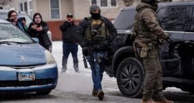 ترامپ دست ماموران فدرال را برای خشونت بیشتر علیه مهاجران باز گذاشت