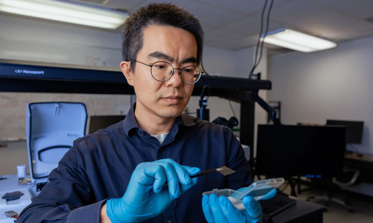 پایان داغ شدن موبایل با یک باتری جدید