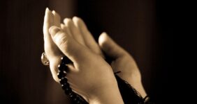 دعای روز چهارم ماه رمضان ۱۴۰۴ + متن عربی، ترجمه و شرح