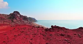 ساحل نقره ای هرمز | ساحلی با درخشش خیره کننده