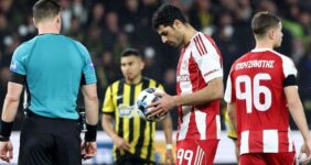 شوک در دربی آتن / طارمی قهرمان لحظه‌ها شد