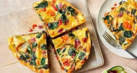 طرز تهیه املت پاستا؛ شام فوری و خوشمزه برای کارمندان