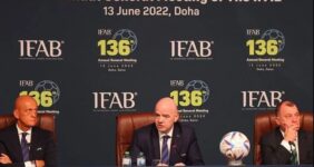 قوانین فوتبال تغییر می‌کند / اجرای قوانین جدید داوری در آستانه جام جهانی ۲۰۲۶