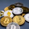 قیمت ارزهای دیجیتال امروز دوشنبه ۲۰ بهمن ۱۴۰۴ / بیت‌کوین و اتریوم با کاهش اندک معامله شدند