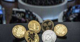 قیمت ارز‌های دیجیتال دوشنبه ۱۳ بهمن ۱۴۰۴ / بیت کوین افزایش یافت