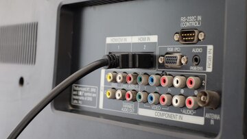 هشدار: کابل‌های HDMI قدیمی، تلویزیون هوشمند جدید شما را نابود می‌کنند