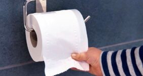 چگونه نفخ و یبوست را سریع درمان کنیم؟ / ۴ راه حل فوری که باید بدانید