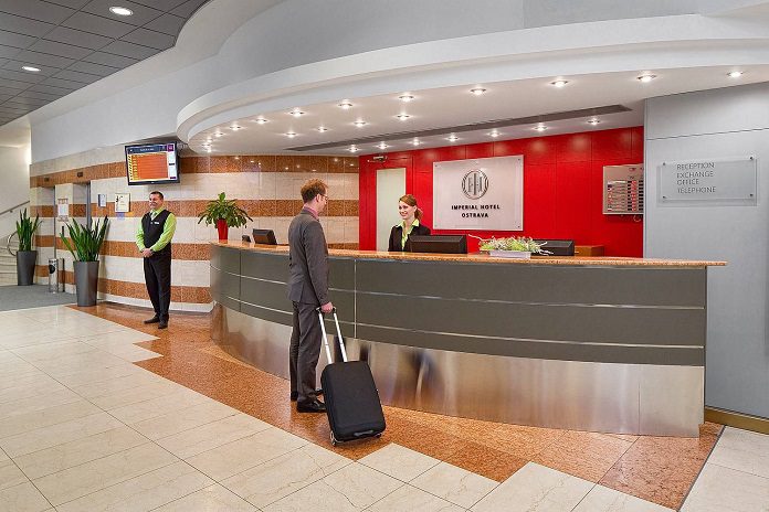 hotel-reception صنعت هتلداری