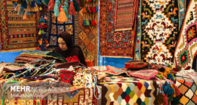 برپایی ۱۹ غرفه فروش محصولات صنایع دستی در شهرستان سربیشه برپایی ۱۹ غرفه فروش محصولات صنایع دستی در شهرستان سربیشه