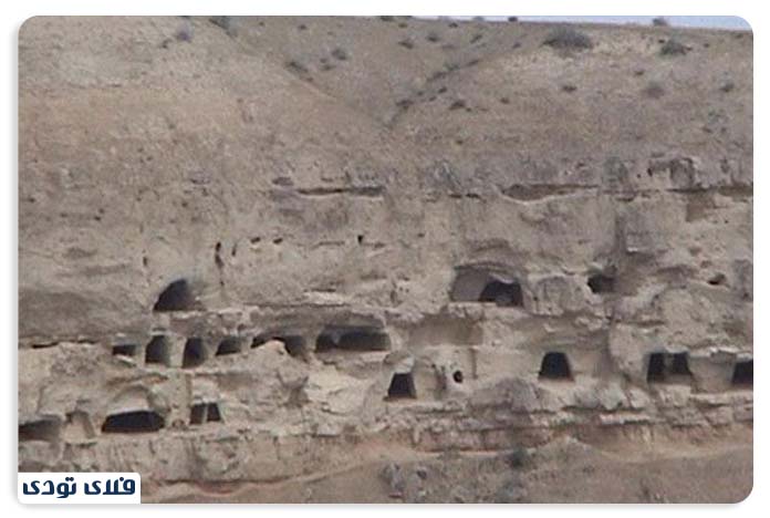 جاهای دیدنی بیرجند غار چهل چاه بیرجند