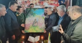 تابلو نقاشی عکس دیدار شهیدان مدرسه میناب با قائد امت رونمایی شد 