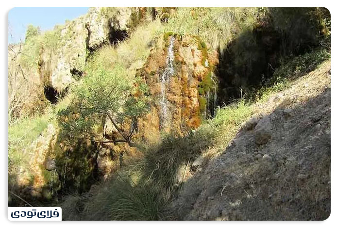 چشمه آب سفید در بروجن