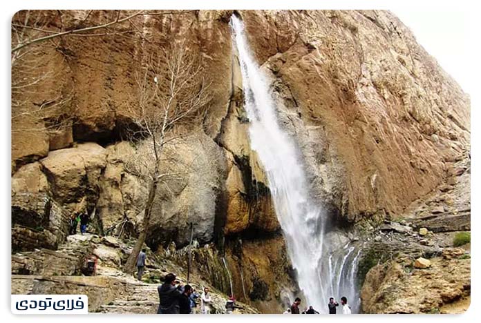 جاهای دیدنی سمیرم آبشار سمیرم از محبوب ترین جاهای دیدنی سمیرم