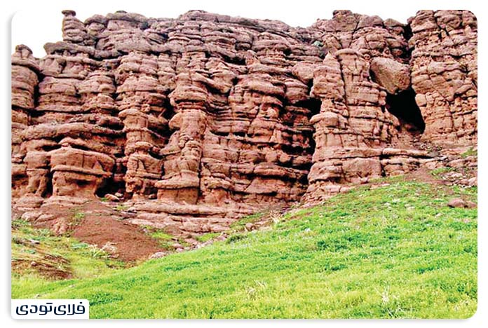 جاهای دیدنی نیشابور دره هفت غار نیشابور