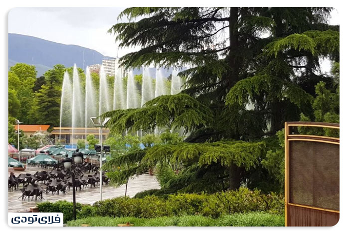 خیابان ولیعصر پارک ساعی