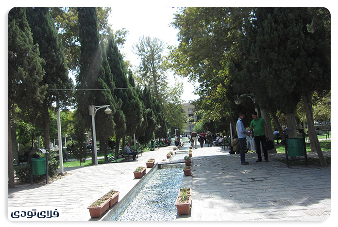 خیابان ولیعصر پارک دانشجو