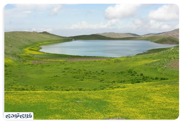 دریاچه نئور کجاست؟