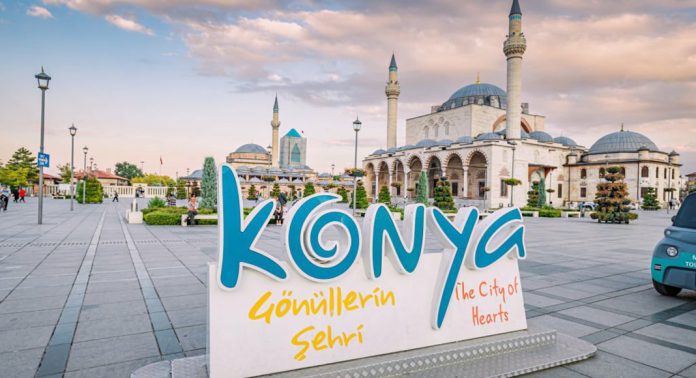 Travel Guide to Konya راهنمای سفر به قونیه