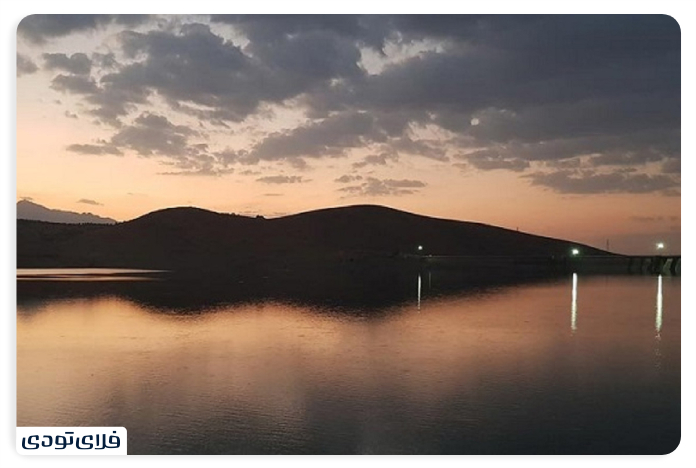 سفر به همدان دریاچه سد اکباتان در همدان