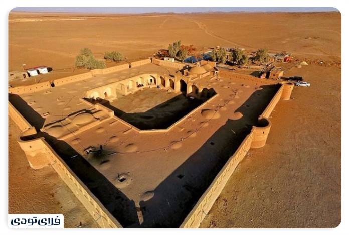 کویر مرنجاب سفر به کویر مرنجاب | کویرنوردی زیر آسمان پرستاره