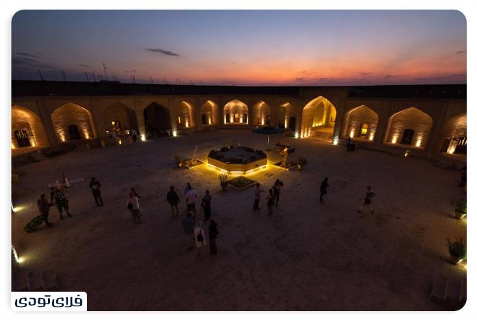 کویر مرنجاب سفر به کویر مرنجاب | کویرنوردی زیر آسمان پرستاره