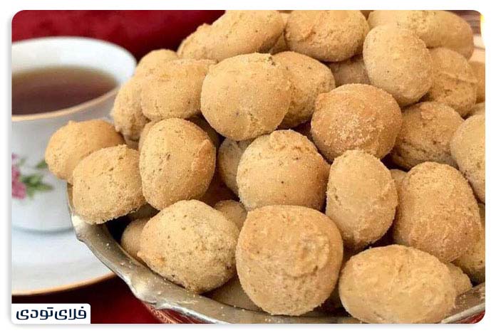 سوغات یزد شیرینی حاجی بادام در یزد