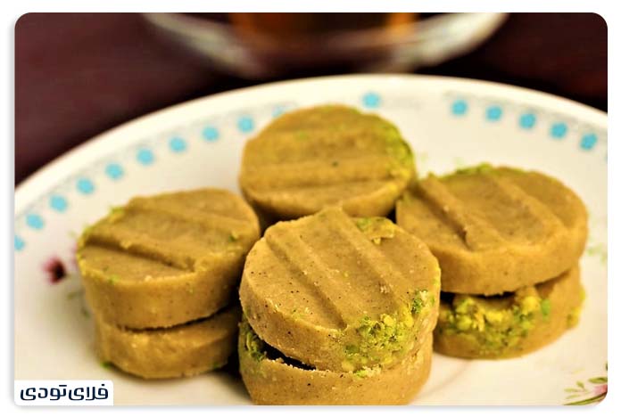 سوغات یزد سوهان آردی و خانی در یزد