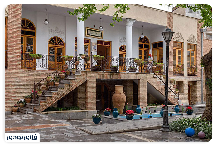 عمارت مسعودیه تهران بهترین زمان برای مشاهده عمارت مسعودیه تهران