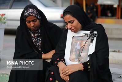مراسم تشییع پیکر پاک دانش‌آموزان شهید - میناب + گزارش تصویری