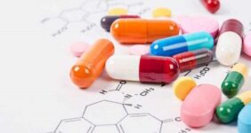 مشکلی در تامین دارو، تجهیزات پزشکی و شیر خشک نداریم