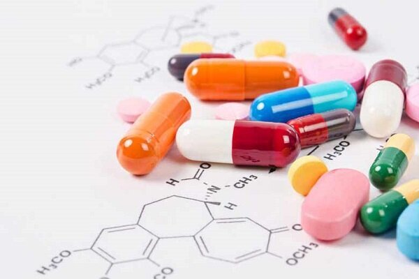 مشکلی در تامین دارو، تجهیزات پزشکی و شیر خشک نداریم