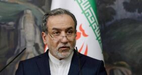 گفتگوی تلفنی وزیر امور خارجه ازبکستان و مشاور امنیت ملی نخست وزیر عراق با عراقچی