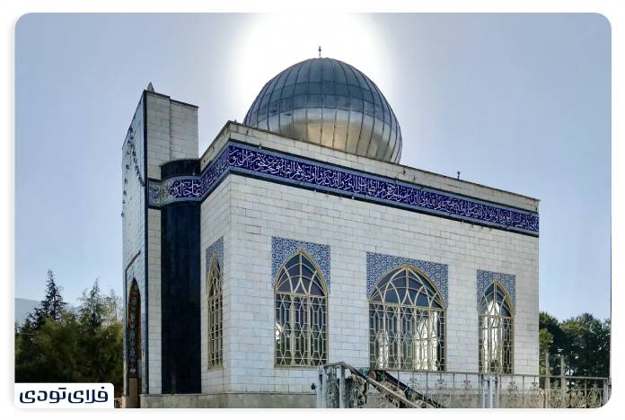 جاهای دیدنی کلاردشت امامزاده سه تن کلاردشت